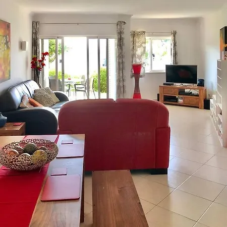 Beautiful With Shared Pool,vila Da Alvor