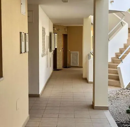 דירה Beautiful With Shared Pool,vila Da אלבור